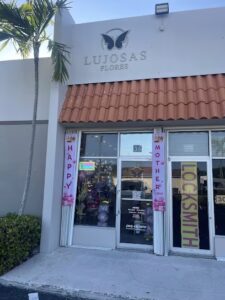 Lujosas Flores lujosas flores homestead 85